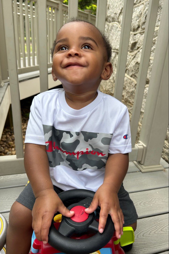 JayforJas's tweet photo. My little bee 🥹🤎 https://t.co/1OkDJcfGky