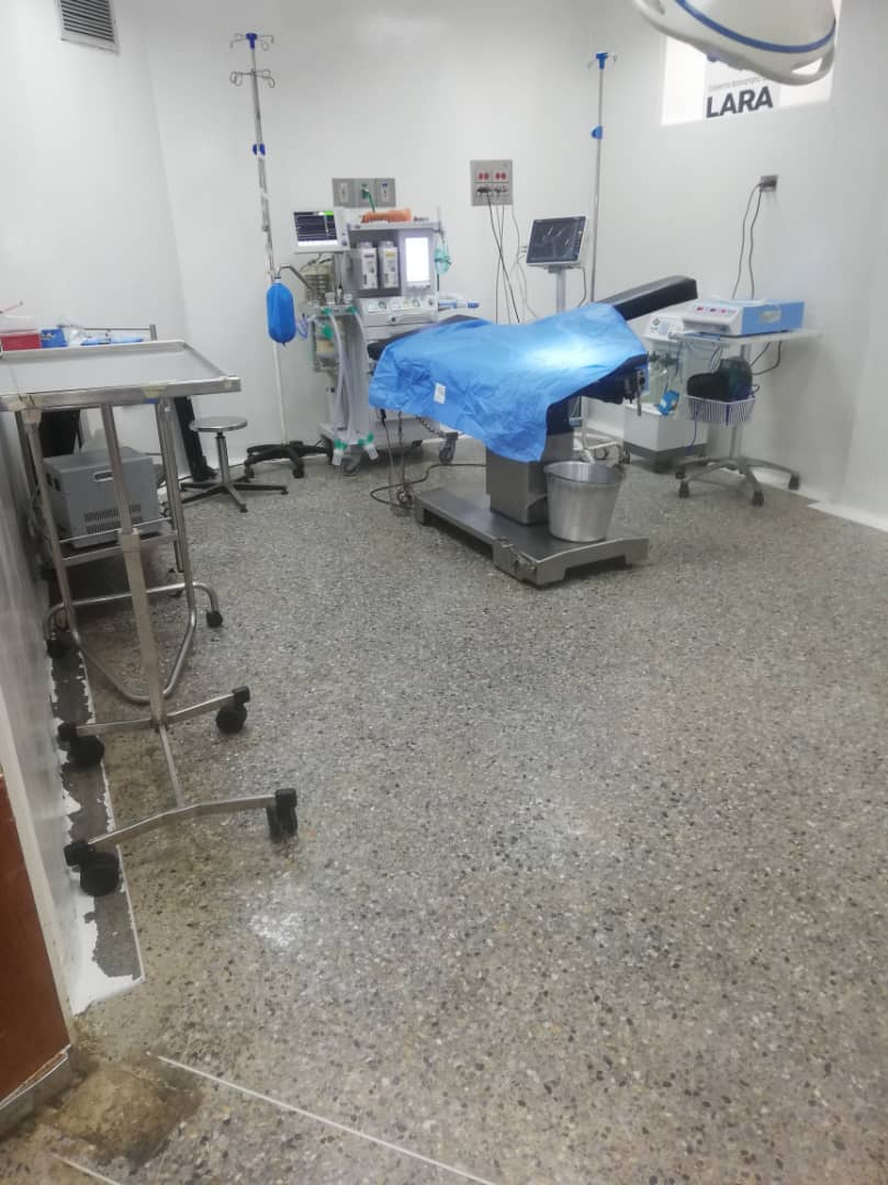 hcudamp's tweet photo. #28Jul | Jornada de Limpieza profunda en el Servicio de Sala de Parto del @hcudamp lo cual se realiza de manera periódica y continua.
#limpieza #saladeparto #salud #hcudamp #gestion
@NicolasMaduro @ConMaduroMas_ @MinSaludVE @MagaGutierrezV @gobiernodelara @AdolfoP_Oficial https://t.co/LksC1iQhvA