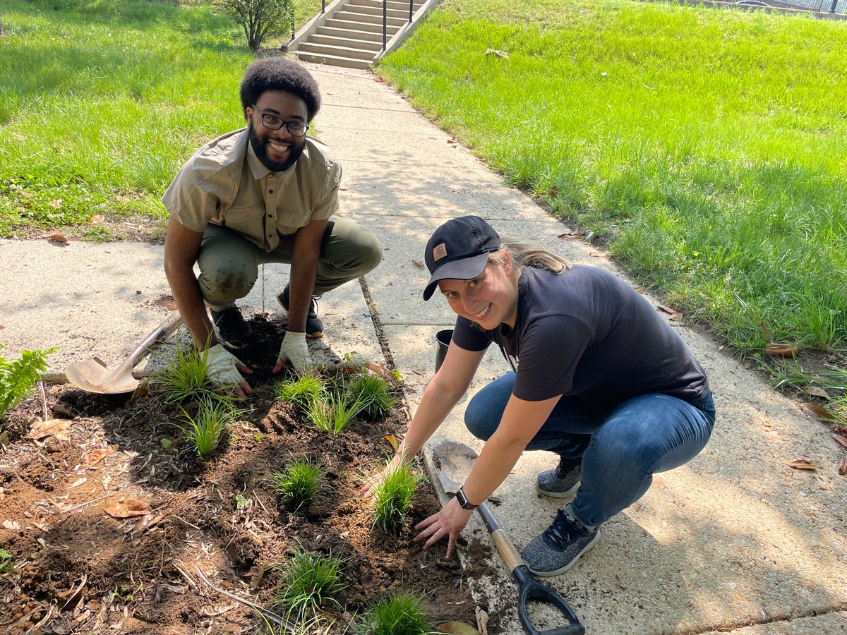 timmonsgroup's tweet photo. Timmons Group is proud to celebrate #NationalNonprofitDay in recognition of all the organizations we partner with that continue to serve our local communities. Together we're able to initiate change and create a positive impact!
#LifeAtTG #BuildingCommunities #Volunteering https://t.co/VVPVudSfNu