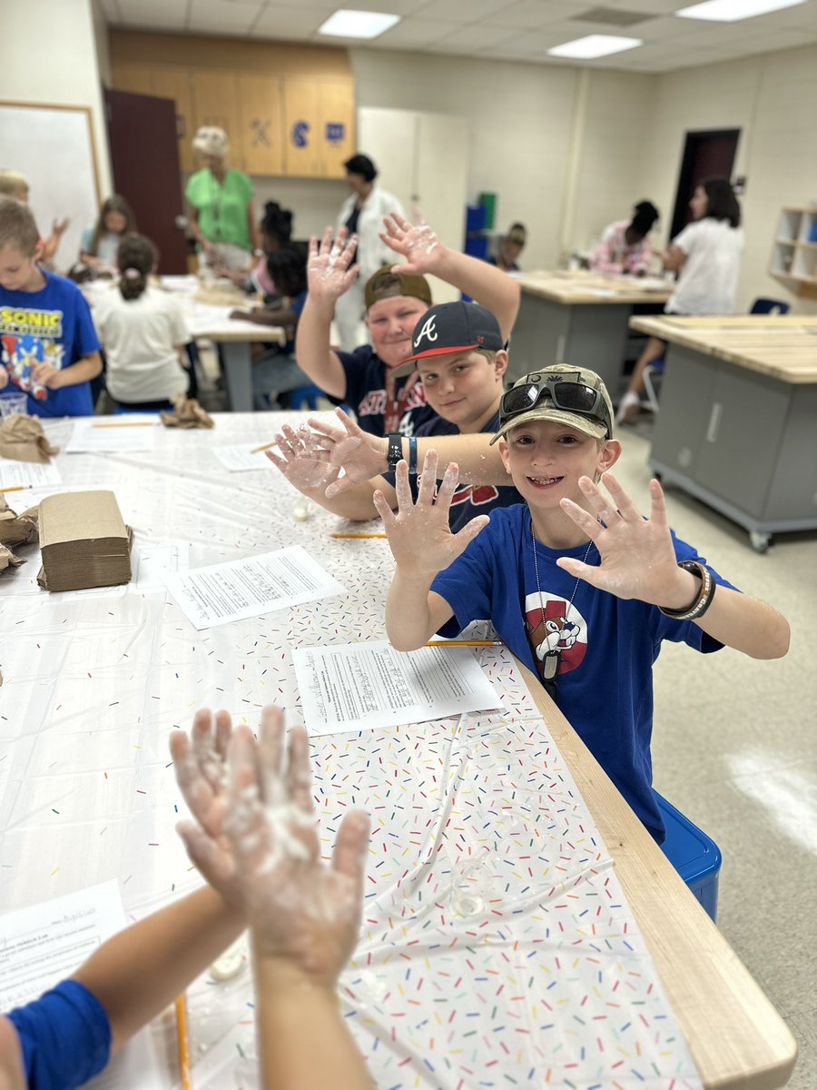phesacubs's tweet photo. Oobleck & catapults!!! Our 5th graders are studying mixtures and solutions. 4th graders are studying force and motion. Amazing things are happening at PHESA! #AVID4Possibility #magnetschool #STREAM #PHESA https://t.co/Dj4h6KJg2A