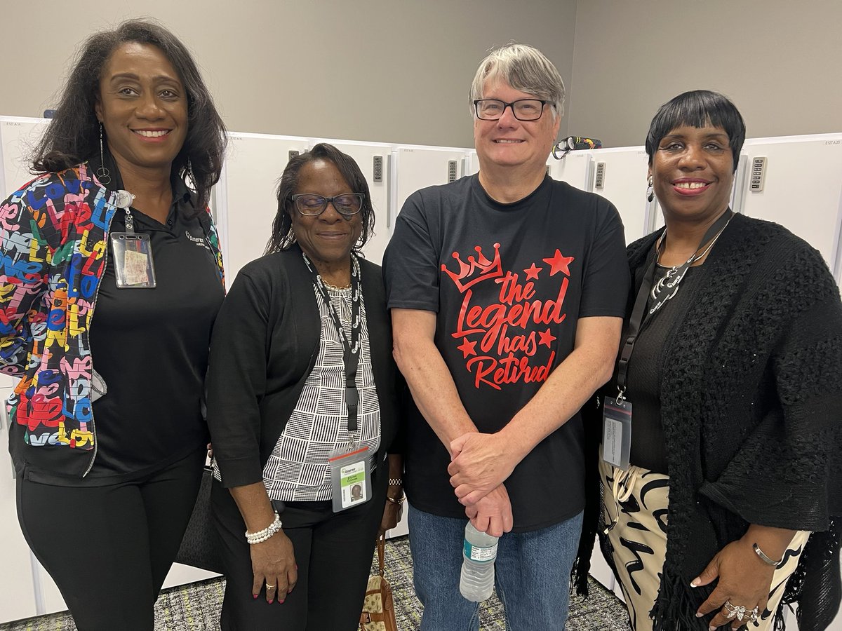 HeatUpSTL's tweet photo. Congrats Eric Allen for 40 yrs as a @AmerenMissouri team member. A very special retirement recognition with @AmerenCorp’s Constance Taylor, wearing @CoolDownStlouis board hat as she honors him with a Good Neighbor Award. He also volunteered with us. Joe Solari &amp; others look on. https://t.co/ZZqZw2dlGc