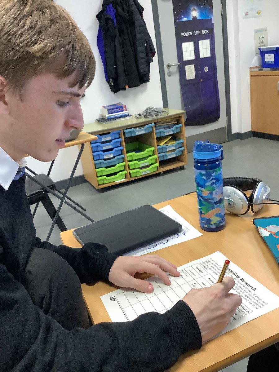 In <a href="/LarbertHighASC/">LarbertHighASC</a> we started our new Environmental Science course. We were learning about recycling and if we all do our bit we can have a big impact on protecting our environment ♻️<a href="/Mr_Delap/">G Delap</a>