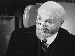 ZoneSandbox's tweet photo. Just finished @OVAnthologyPod latest episode.

#TwilightZone S3E37 "The Changing of the Guard" is an absolute banger with all the feels 🥲. And I agree it's totally a Christmas movie. I watch this every National Leon Day. 🎄🎄🎄🎄🎄

#WeirdBeard #Christmas #OhCaptainMyCaptain https://t.co/OD2q0iHMi1