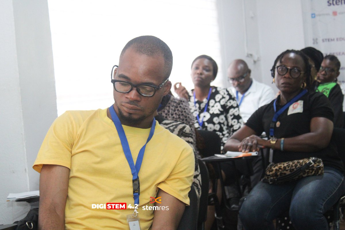 Stemres_'s tweet image. Today, we had our CPD training, DIGISTEM 4.2, with amazing teachers who are passionate about enhancing teaching in their classrooms with the use of technology, and it was just awesome! 

#DIGISTEM4.2 #STEM #edtechimpact