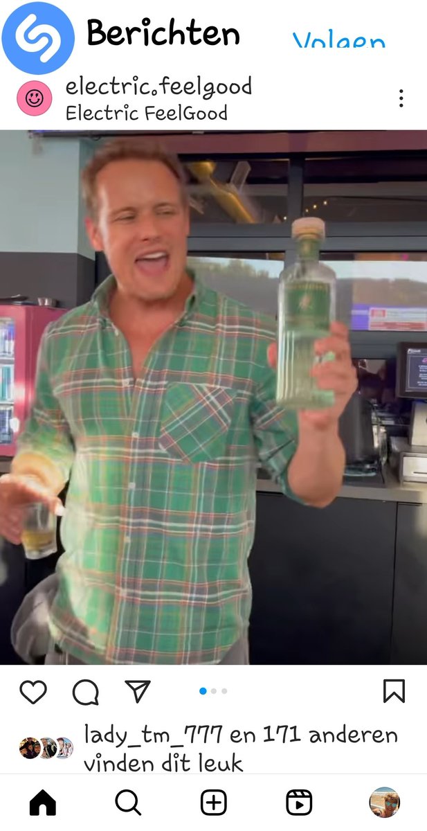 zuserica's tweet photo. #SamHeughan
#Sassenach
#Sassenachspirits
#Sassenachgin
#Wildgin
#Sassenachwhisky
Happy proud!!.. @SamHeughan and his babies https://t.co/jqiAKOQIUE