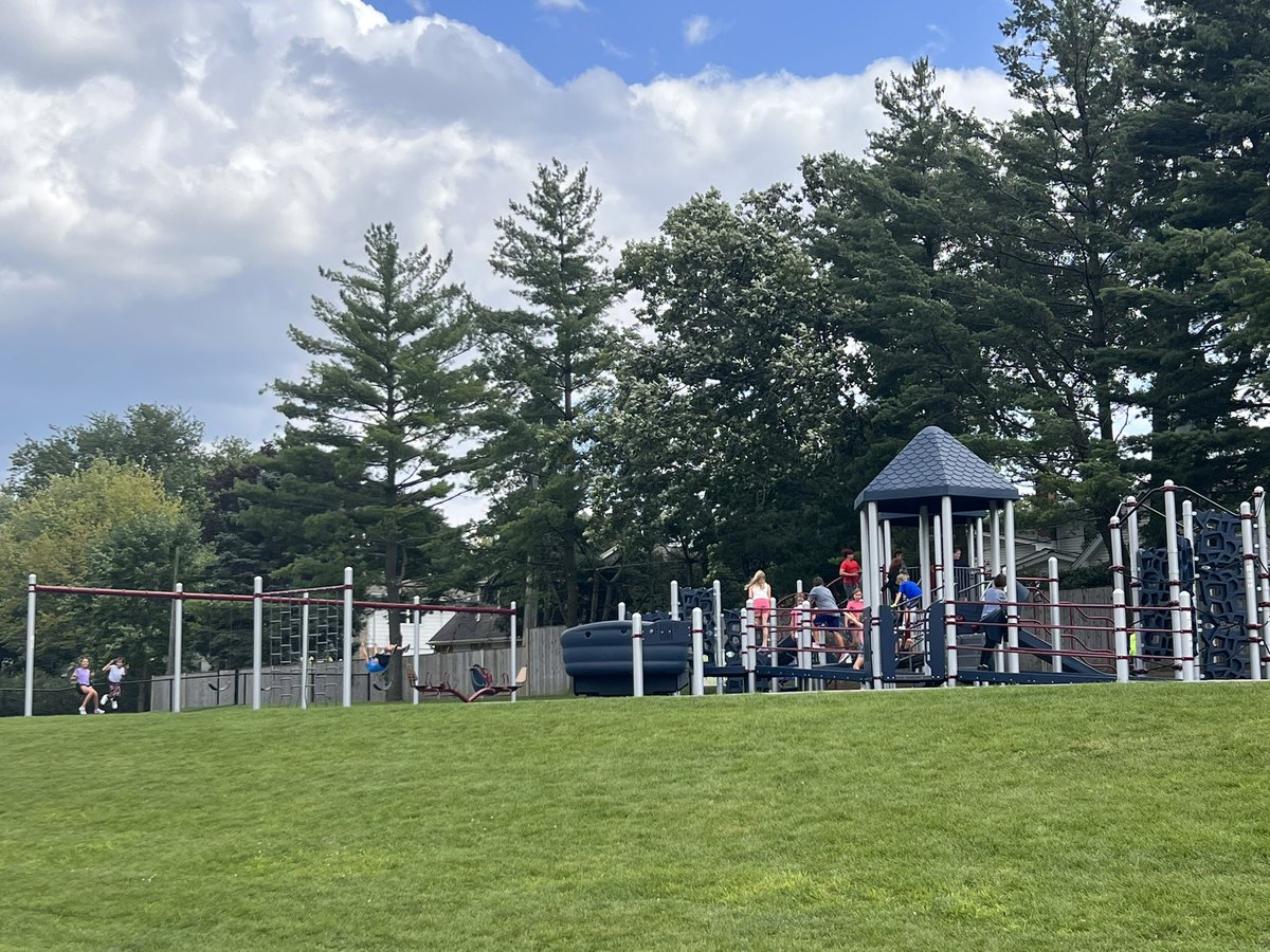 My home Ss said recess on the first day is the best. So the Fantastic Flauter Ss had their try at it too. They said 10/10 they recommend. <a href="/WindsorWildcats/">WindsorWildcats</a>