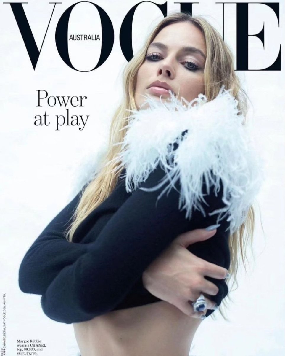 MGKSpain's tweet photo. Margot Robbie wearing Machine Gun Kelly's nail polish line @undn_laqr for Vogue Australia 💅 https://t.co/aXWRqMc71S