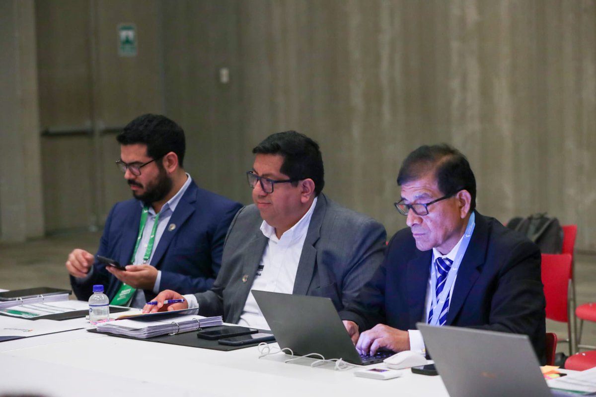 pcmperu's tweet photo. ✅Durante la mesa del @MEF_Peru y el gobernador regional de Piura, se acordó que un equipo viajará a la región norteña para avanzar con la asistencia ténica necesaria y sacar adelante diversos proyectos. El titular del Sector tendrá una jornada de trabajo in situ el 29 de agosto. https://t.co/6BzZLvCFmL