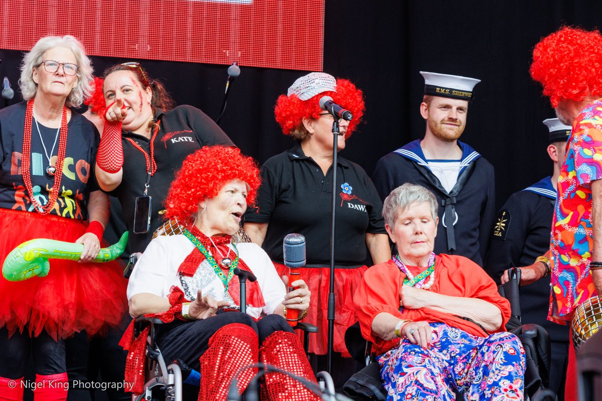 NigelKingPhotos's tweet photo. 1 of 2

@OurDemChoir with @Vicky_McClure and @Katieeowen_ DJing on the Main Stage at @splendourfest Day 2 in #Nottingham.

For @LeftLion

#LiveMusicPhotography #GigPhotography #musicphotography #musicphotographer #Nottingham #SplendourFest #festivalphotography https://t.co/nNGvB8mKjL