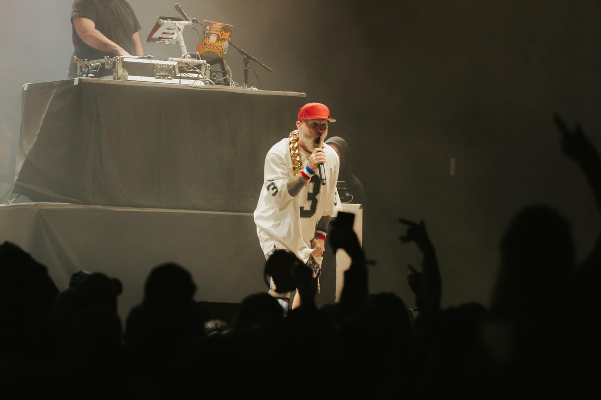 durst_fan's tweet photo. #fredurst #limpbizkit https://t.co/SIE1cMXep5