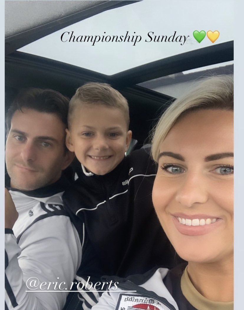 Roberts_Tanya_'s tweet photo. Biggest weekend of the year! Itโs Championship weekend ๐ข๐ก oh yeah and my brother is getting married! ๐ #pointsandpints https://t.co/6Fef5IL9ln