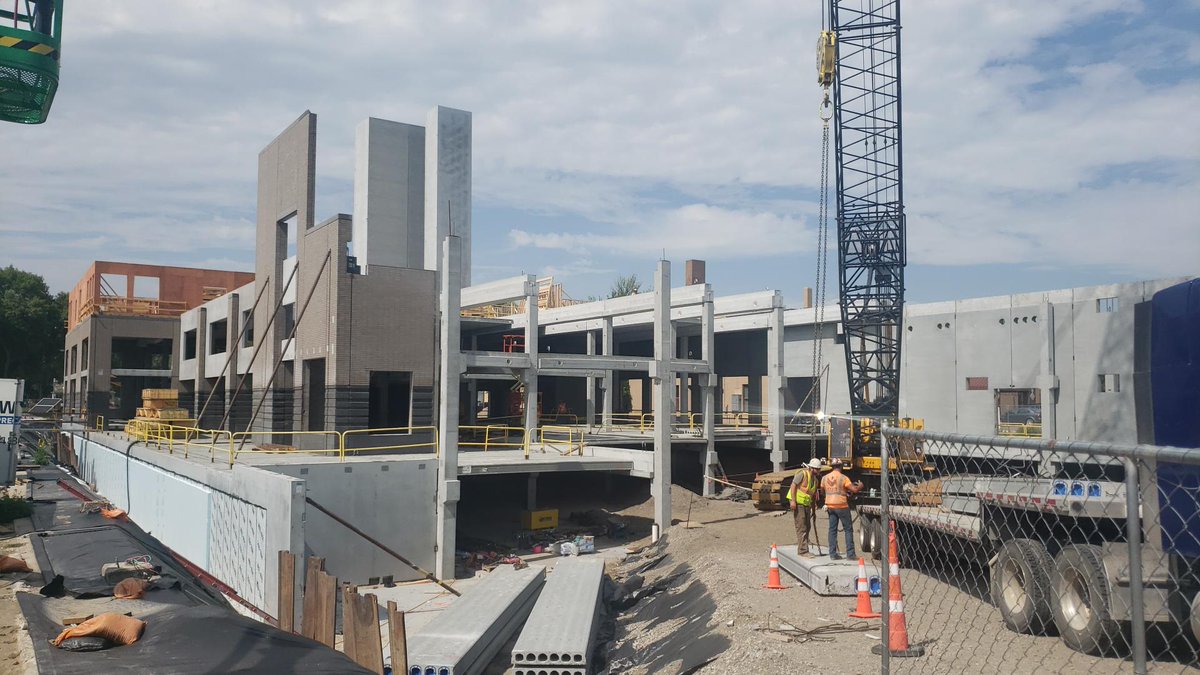 WysanServices's tweet photo. Cheers to a fantastic Friday! π The dedicated Wysan crews are wrapping up the week with remarkable strides on projects spanning across the region. ποΈ
#wysan #cranes #precastinstallation #precasterector #craneservices #precastservices #weekend #friday https://t.co/VqwwtubqOd