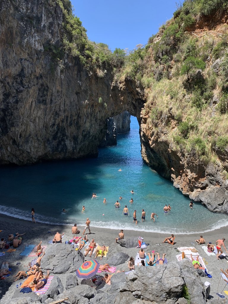 JamesLucasIT's tweet photo. La spiaggia dell'Arcomagno di San Nicola Arcella, in provincia di Cosenza, è una delle più belle della Calabria.
Situata lungo la Riviera dei Cedri, la spiaggia è un luogo dalla bellezza ineffabile dove le rocce danno vita ad uno spettacolo mozzafiato unico al mondo. https://t.co/fA6GMAAKtV