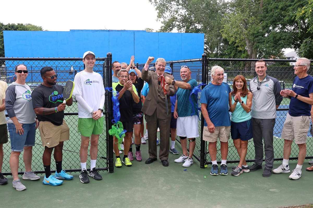CityofEriePA's tweet image. Mayor Schember, City officials, pickleballers dedicate new courts at Baldwin Park.

cityof.erie.pa.us/2023/08/17/may…