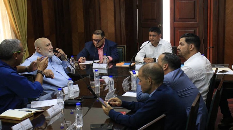 Investigación sobre confesiones de Trump incorpora caso Monómeros en informe final

#VenezuelaEcológica   

vtv.gob.ve/investigacion-…