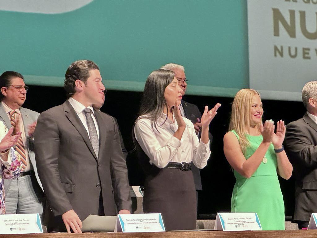 El día de hoy Nancy Sánchez, Presidenta de la Comisión de Educación Técnica CAINTRA, estuvo presente en la toma de protesta de 4,000 alumnos de escuelas tecnológicas y politécnicas.

En su discurso, Nancy Sánchez reconoció el esfuerzo y dedicación en los años de estudios,