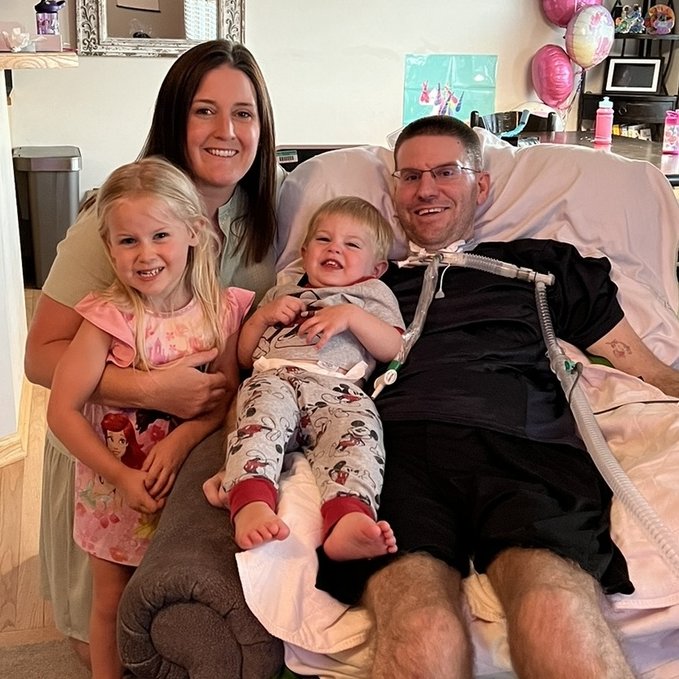 MinoShah's tweet photo. .@DrCaliff_FDA, 37 year old Scott died last week of #ALS leaving behind his wife & 2 young children

This is the fate of ALL who are diagnosed 154 years after ALS was first identified

CONGRESS, help END the CRUEL @FDACBER regulatory for 100% FATAL ALS.
Grant #NUROWN Accelerated Approval with a Phase 4 postmarketing study.
#NurownWorks #NurownIsSafe #CriticalUnmetNeed 

ALS IS NOT RARE & it's rapidly becoming more common.

 You're MISTAKEN if you believe that HORRIFIC #ALS can't happen to YOU.
>90% of people diagnosed have NO family history.

You or your loved one could be next.

Don't wait for ALS to enter your life to ACT.

@RepGuthrie @RepLarryBucshon @RepAnnaEshoo  @SenBillCassidy @SenMullin @lisamurkowski @SenatorBraun 
@RepJasonCrow @TeamCalvert @RepBrianFitz @RepTerriSewell @ChrisCoons @RepAndyHarrisMD @PattyMurray @SenatorDurbin @SenatorHassan @RepDonBacon @SenSanders @RepMMM @RogerMarshallMD  @RepMikeQuigley @janschakowsky @rosadelauro @RepJohnCurtis @DorisMatsui @RepBarragan @RepAngieCraig @RepKimSchrier @RepLoriTrahan @cathymcmorris @SenAmyKlobuchar @SenatorWicker @SenKevinCramer @JohnBoozman @SteveDaines @RepStephenLynch @RepMariaSalazar @RepJenniffer @RepPaulTonko @RepChuck @Congressman_JVD @RepDavids @kevinmullin @RepChrisPappas @SenRickScott @neeratanden46 @michaelcburgess @SenMarkey