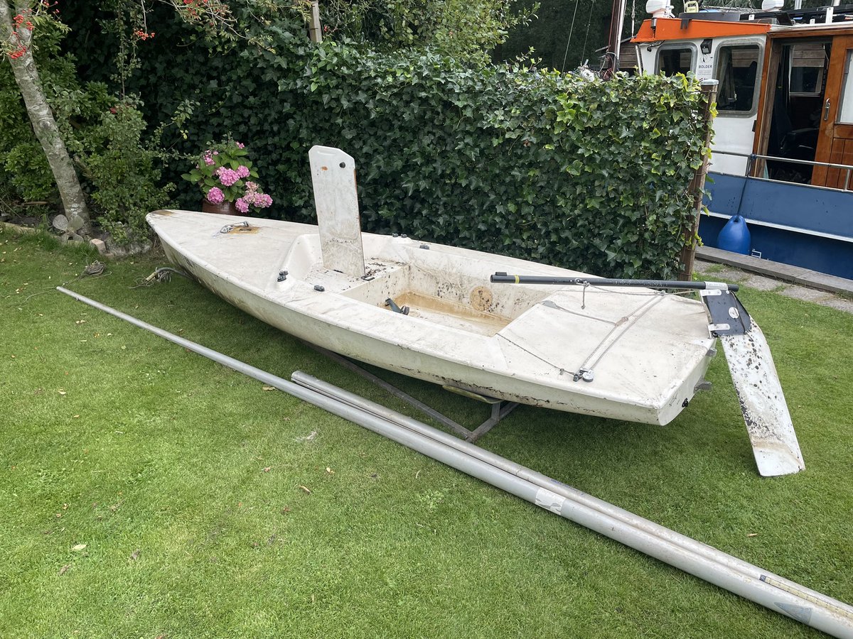 Vraag: Iemand nog een oud zeil voor een Splash liggen die ik over kan nemen? Regio 050.