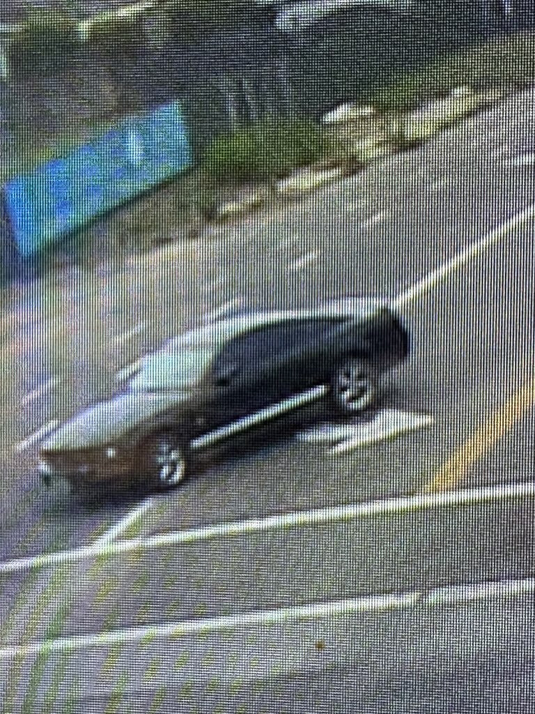 Officers are one scene of a #Shooting at 7-11 located at 4th and Grand Ave. 1 person sustained a gunshot wound and suspect fled in a black mustang. Plate #6EZE426 Last seen fleeing north on 4th Street toward HWY 101. Call 911 if seen, suspect is armed and dangerous.