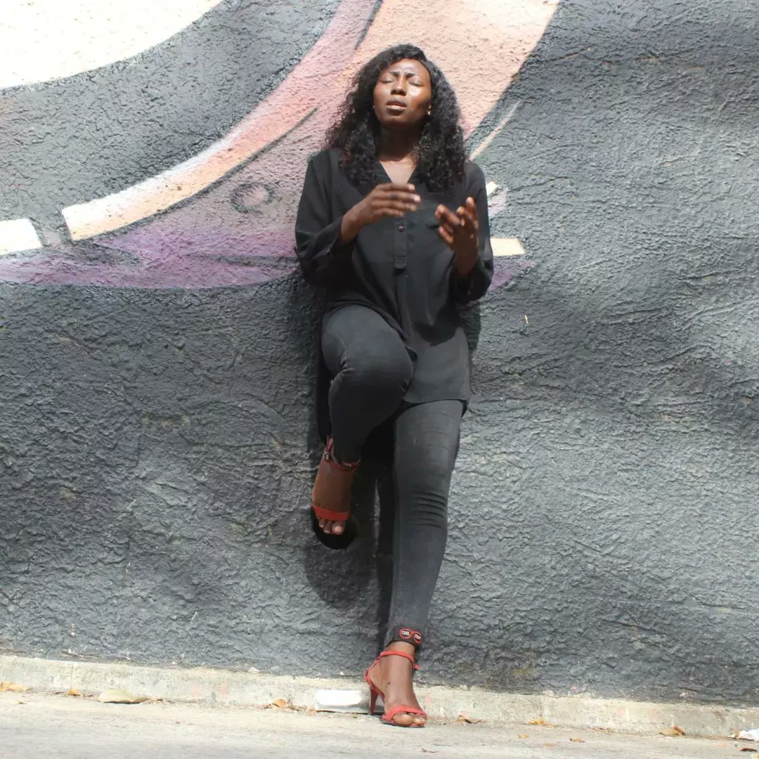 cb_rsfem's tweet photo. Nós também estamos só a assistir a @karys_ep e o @R_Londrino a falarem das suas fotos! 😅
Contudo, amanhã às 20h de 🇦🇴 "Meu Amor" de Rodrigues Londrino...
LINK: https://t.co/LLzwEelQ2a
#CbRSFEM #CbRecords #CbFilms #lancamento #Tbt #Angola https://t.co/GAbni3zW40