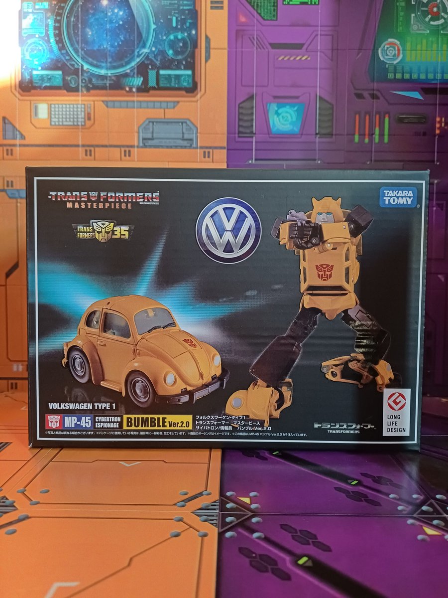 Kureigu8's tweet photo. 1/3 New in from @ShowZStore .
KO MP-45 Bumblebee 2.0, looks good out of the box apart from one of the hood tabs not wanting to go all the way in, might need to file it to fit better? #Transformers #Masterpiece #MP45 #KO #VWBug #Altmode #Bumblebee #G1 #ShowZstore https://t.co/GTa4gBO669
