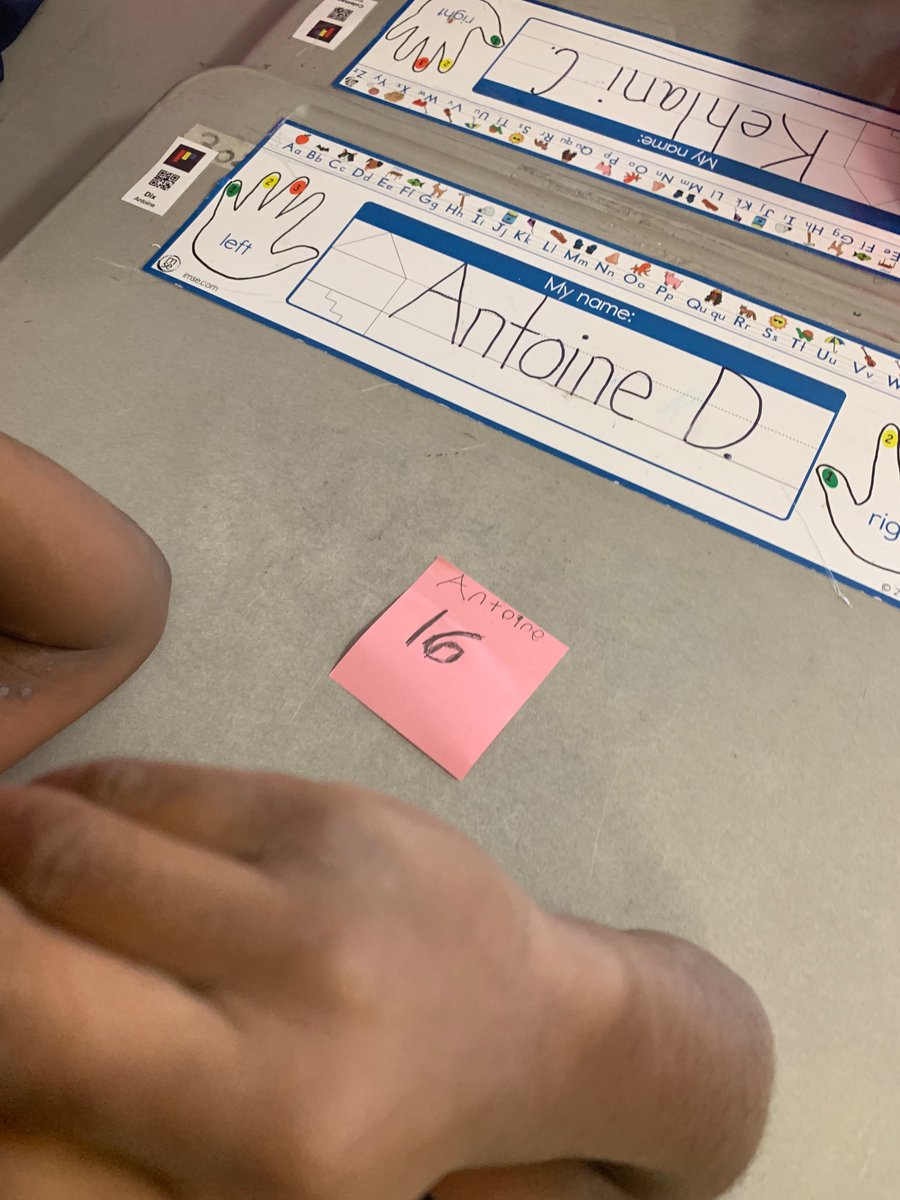 MrsBuffinGSCS's tweet photo. This week my 1st grade class has been “Talking To The Teens” They are able to Build Teen Numbers #OwnIt #ASE #Math https://t.co/XltCTBQQu4