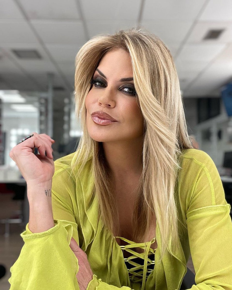 Y vosotros… ¿A favor de cuál estáis?

🔄 MARTA PEÑATE
❤️ MAKOKE 

#VayaVacacionesDebate #VayaVacaciones #MartaPeñate #Makoke #Telecinco