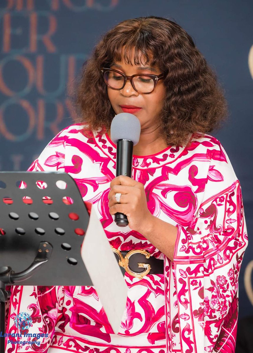 SiphuguK's tweet photo. Being in the audience, surrounded by loved ones, while watching my own aunt deliver her powerful and inspiring words, was truly humbling 🙌 https://t.co/nk2n4Lmsdq