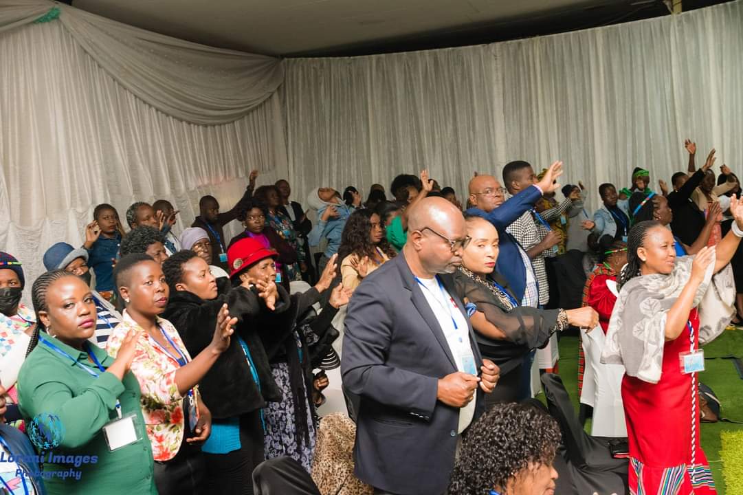 SiphuguK's tweet photo. Being in the audience, surrounded by loved ones, while watching my own aunt deliver her powerful and inspiring words, was truly humbling 🙌 https://t.co/nk2n4Lmsdq