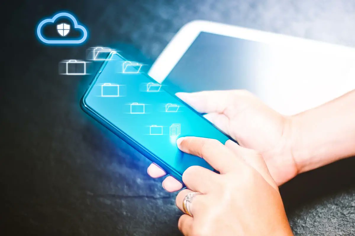 onDroidTools's tweet photo. How to make a backup for you Android device - https://t.co/YtONbyfaio
#android #androidbackup #backup #google #nandroid #recovery #swift https://t.co/Wk8XUZZkUF