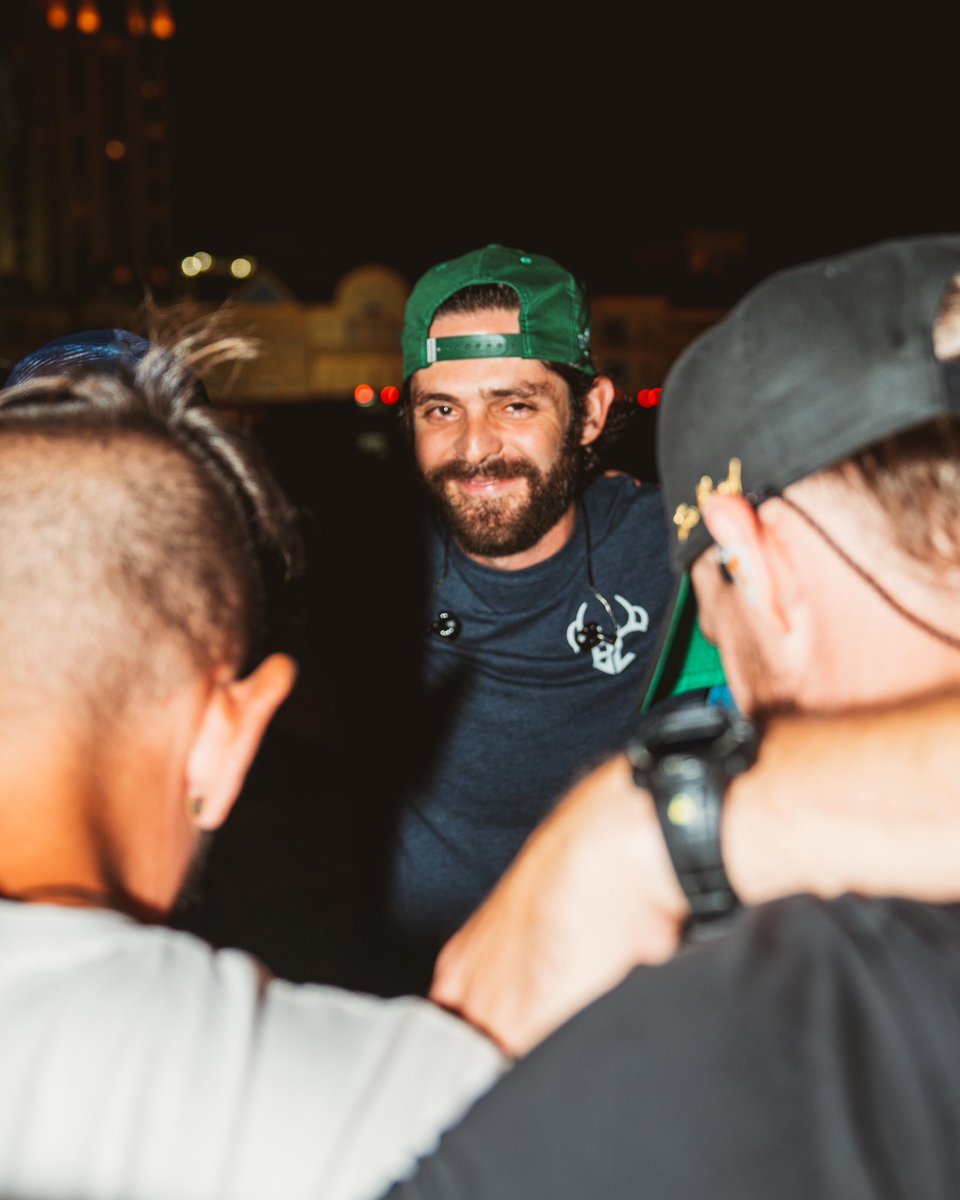 ThomasRhett's tweet photo. What. A. Crowd.
@TidalWaveFest - yβall were legendary last weekend! Never a dull moment in Atlantic City π‘π
See you guys in OKC tonight!
#TidalWaveFest https://t.co/hDZB8hX1zO