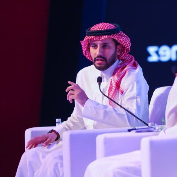 أبارك للرائع مالك الروقي تعيينه مديرًا للقناة الثقافية

خير من يديرها بشغف ، رجل المهمات والثقافة
الذي تتعطش ساحات الإعلام للقادة الشباب المُبدعين أمثاله

 وفقك الله.

<a href="/alrougui/">مالك الروقي</a>