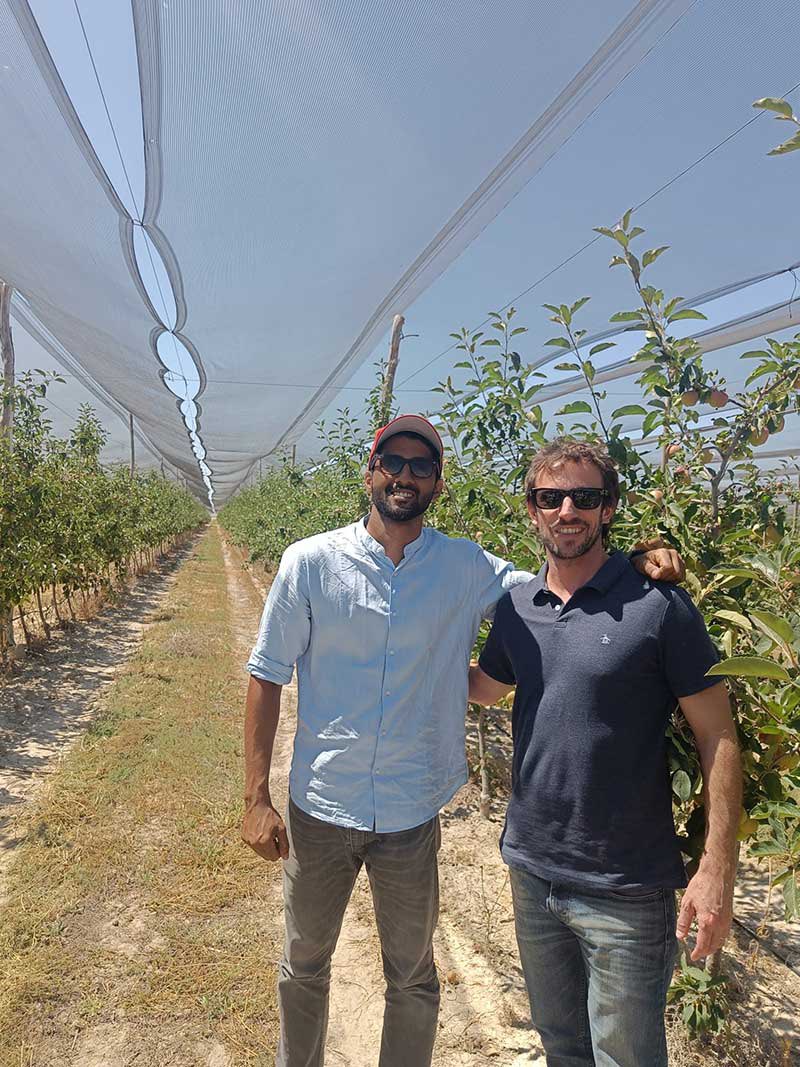 “Get ready for a new apple season in Turkey! 🍎”

Read the article here: salixfruits.com/20230816-turke… 🙌🏼   

For more information send us an email to information@salixfruits.com

#SalixFruits #AlwaysInSeason #Fruits #FruitTrading