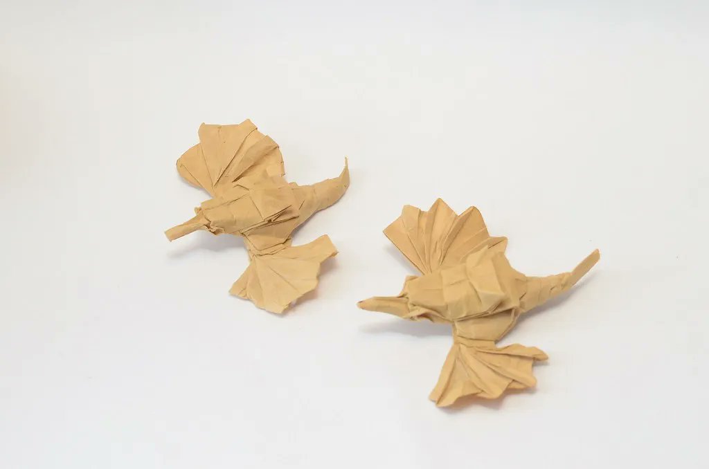 Little Dragonfish, designed and folded by Kei Watanabe (source: buff.ly/3qyFvAI) #origami #dragonfish
