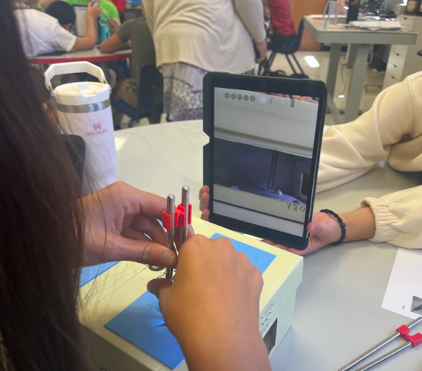 crosby_a1's tweet photo. Before @Downing STEM Ss can design their own laparoscopic devices, we need to do some testing. Ss are making observations about helpful device characteristics.  Next up, analyzing our data &amp; prototyping our own devices. @LISDSTEM @beimerjLISD @DowningMS @crosby_a #LISDSTEM https://t.co/rPg523pcD1
