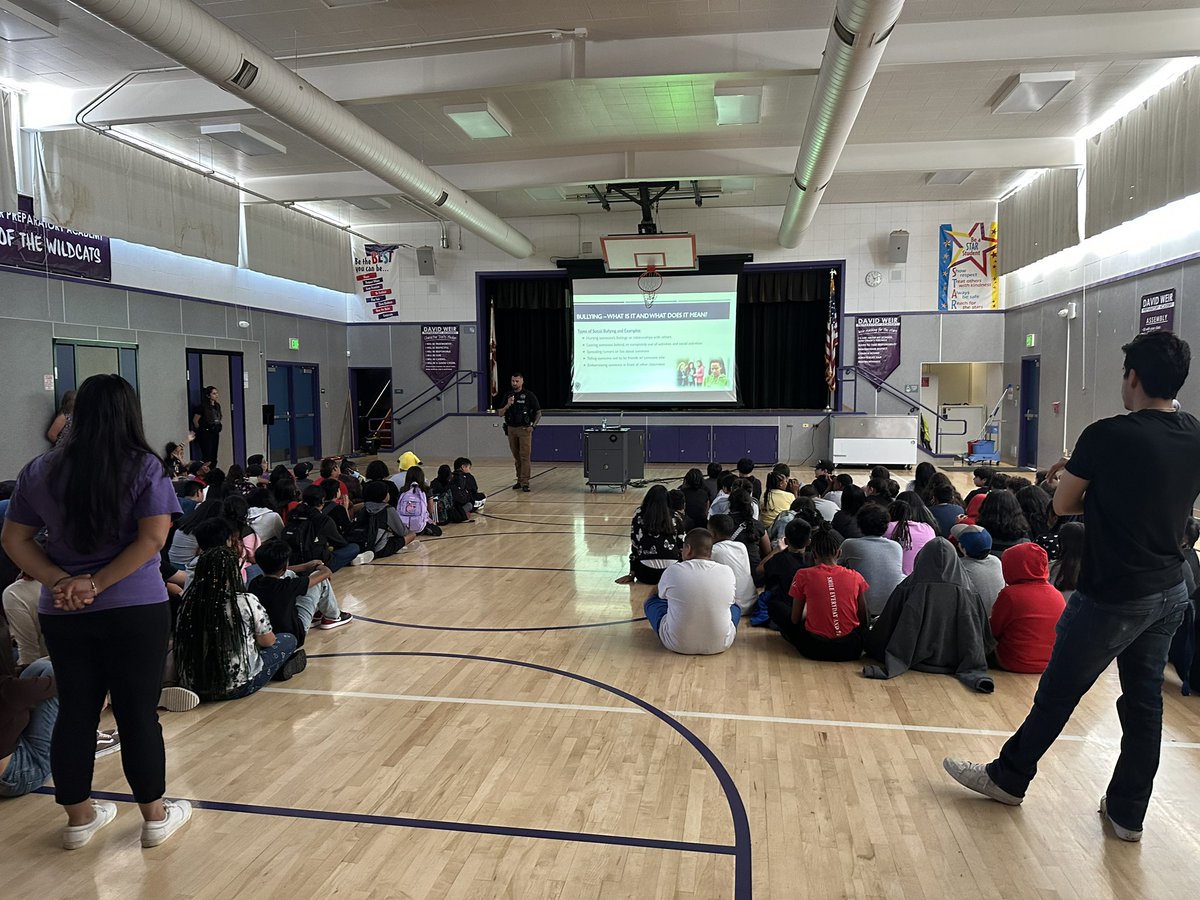 Thank you @FairfieldPolice and Officer Moran for presenting to our 5th and 6th grade students today!