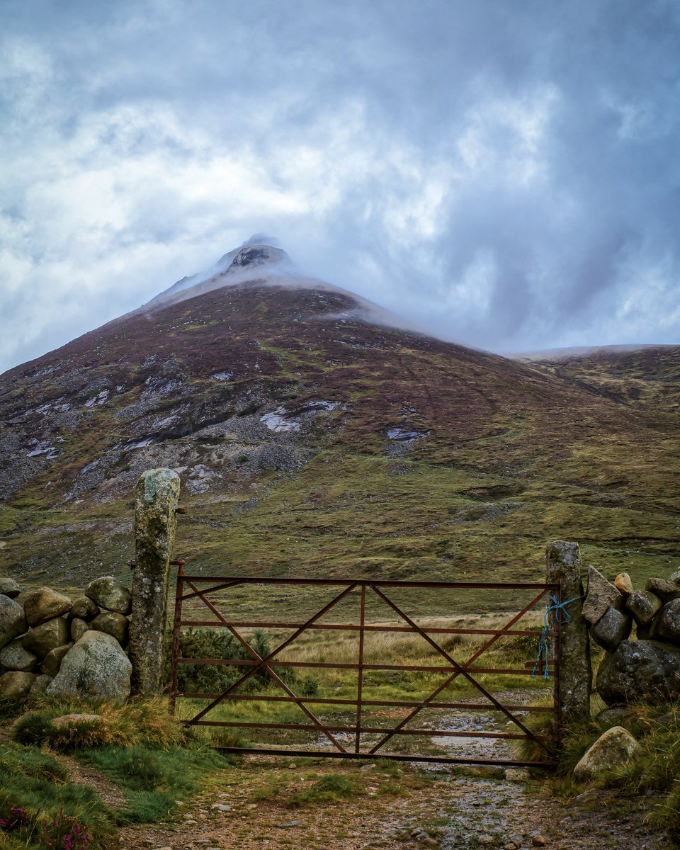 Slieve Binnian with its wizards had on Mourne Mountains. #mournemountains #landscapephoography #lunixs5