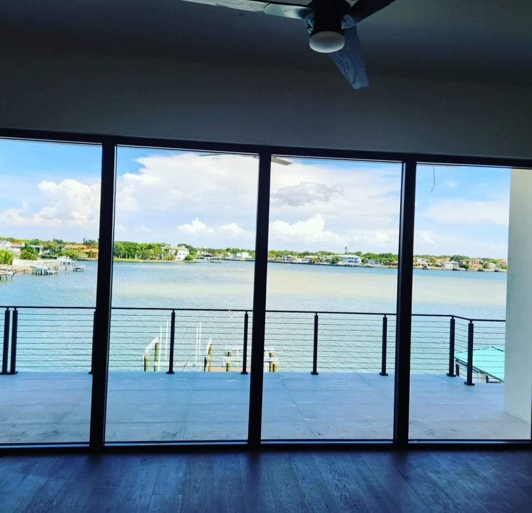 elevare_lifts's tweet image. Touch of luxury in the heart of Tampa #glasselevator #elevarelifts