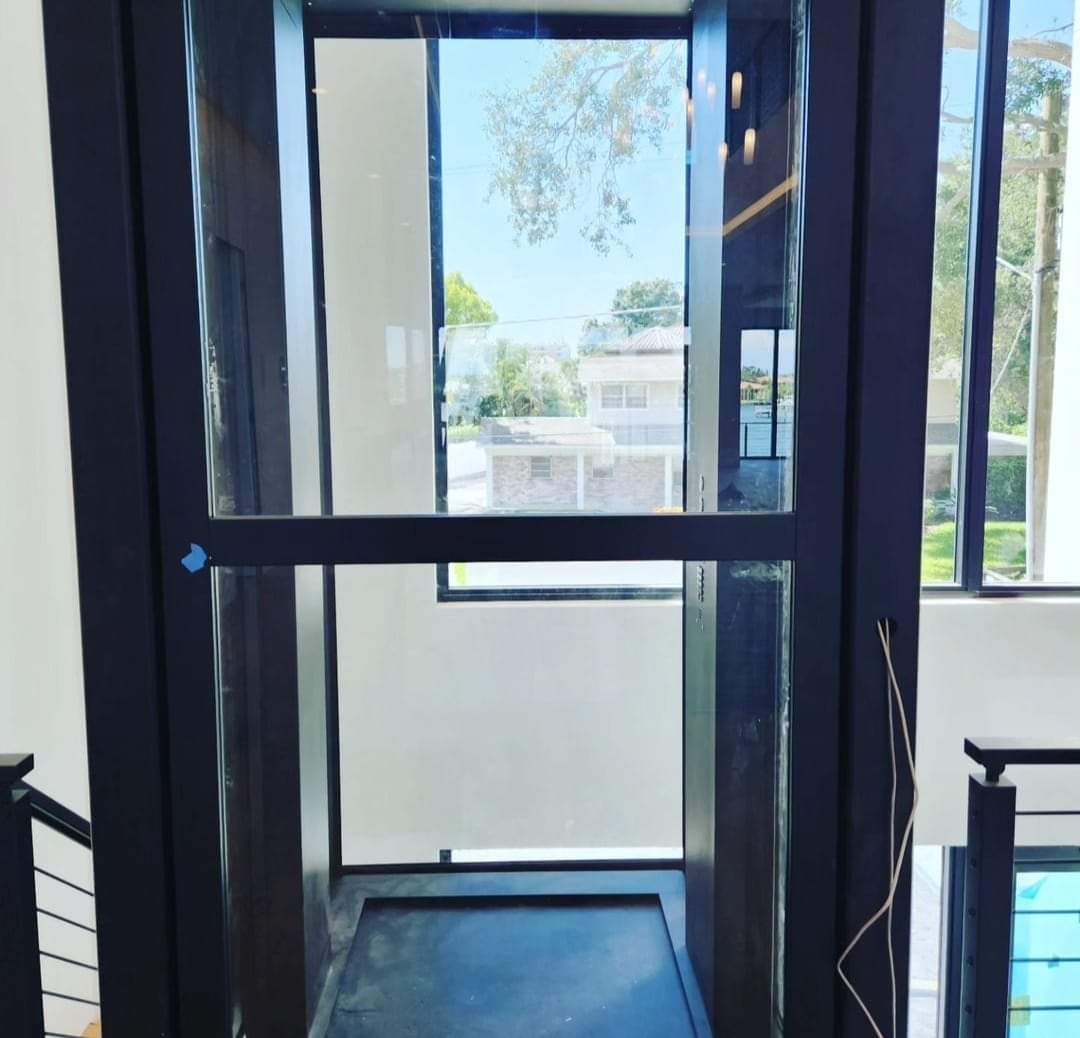 elevare_lifts's tweet image. Touch of luxury in the heart of Tampa #glasselevator #elevarelifts