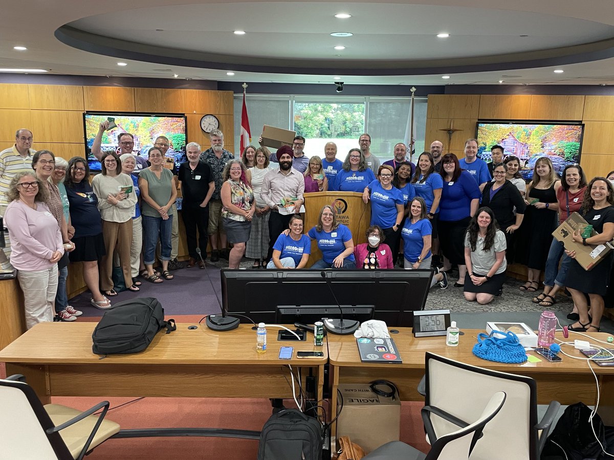 😊Fantastic day of learning with all these amazing educator 🤘rock stars ⭐️ at  #ECOOcamp Ottawa.🍁
⁦<a href="/ecooorg/">ECOOorg</a>⁩ ⁦<a href="/CanCodeToLearn/">CanCodeToLearn</a>⁩