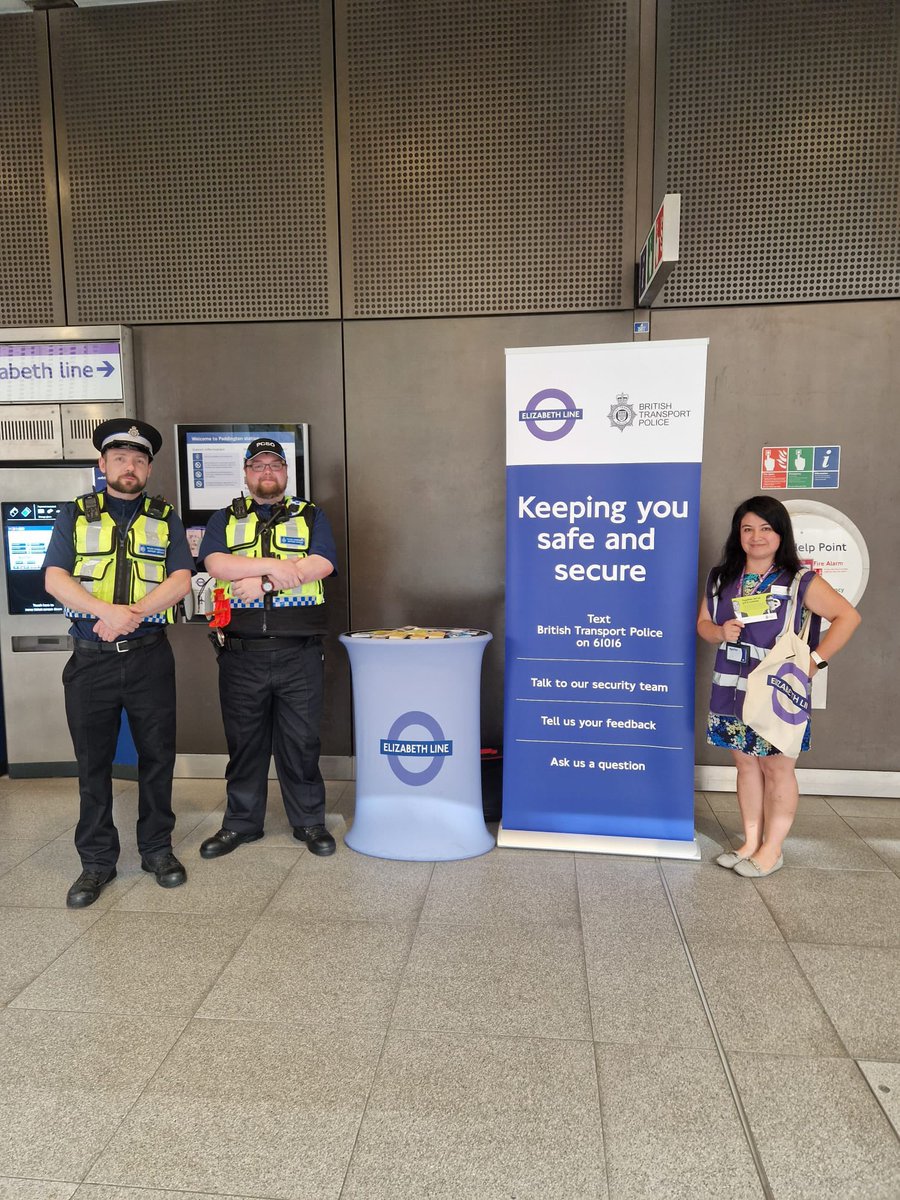 This afternoon we have been working in partnership with the @TfL Elizabeth line Community Ambassador team at Paddington station to raise awareness around travelling safely on the rail network & how to report any suspicious or unwanted behaviour. #text61016 #railwayguardianapp