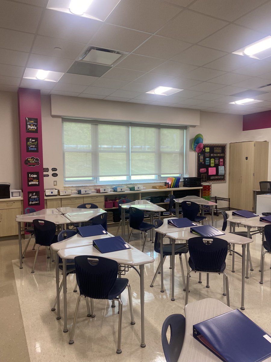 Kelly Berg Canon-McMillan Middle School tweet media