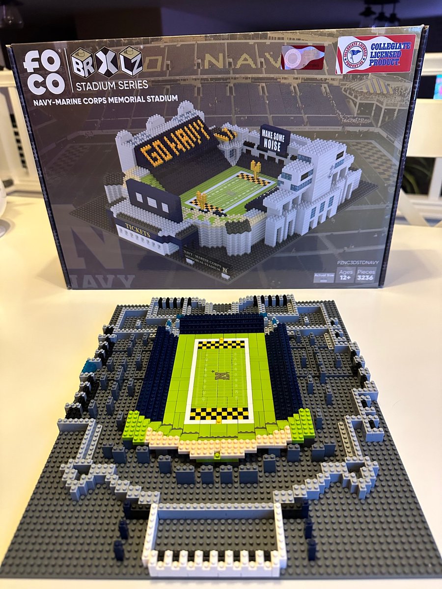 BrxlzFreak's tweet photo. Just finished step 7 on the #BRXLZ Navy-Marine Corps Memorial Stadium. Great build so far. Will continue doing a couple steps each night.
 
#GoNavy #RollGoats #gofoco #teamFOCO #stadium #CollegeFootball #puzzle #build @focousa @NavyFB @USNavy @NavyAthletics https://t.co/HM4yCblTtl