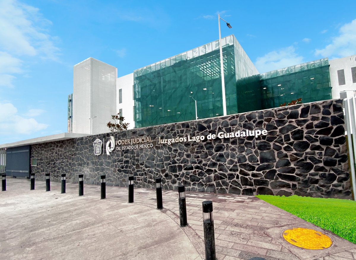 MagdoSodi's tweet image. Gran día. Fue muy significativa para el @PJEdomex la presencia del Gobernador @alfredodelmazo en la inauguración de los Juzgados Lago de Guadalupe y la compañía de @MariaLuisa_MX y @EliasRescalaJ.

🟦Justicia familiar, civil y mercantil en Modelo Colmena.
youtube.com/watch?v=TJ5lEy…