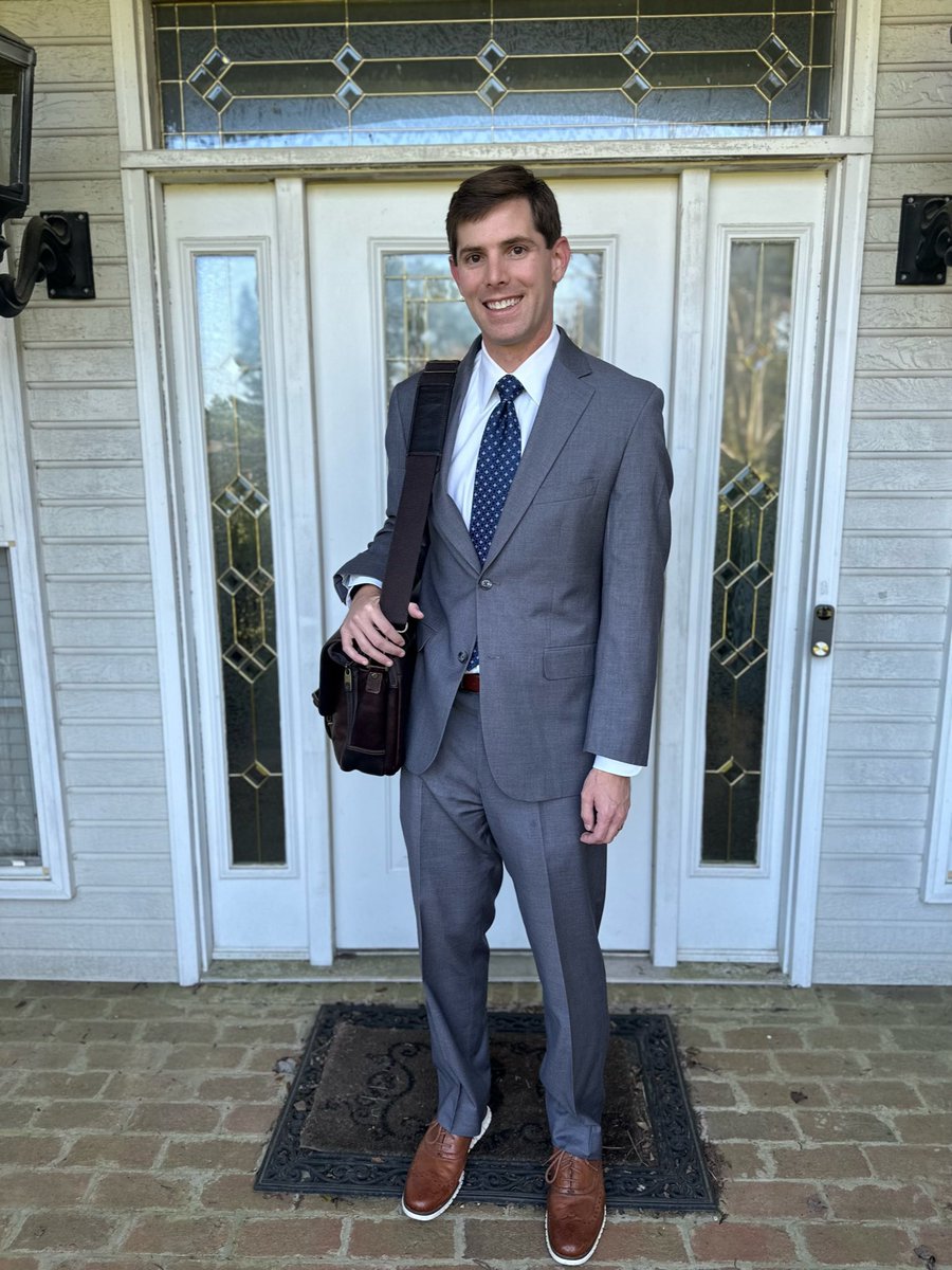 DBrianBlank's tweet photo. On my first day of class as a tenured faculty member @msstate, I cannot help but look back &amp; think about how far we have come @KateTBlank from starting out in #Alabama to our time in Knoxville &amp; now here! What a ride! I would not trade it for anything! #Grateful #LookAtUsNow https://t.co/O09LeFOcdy