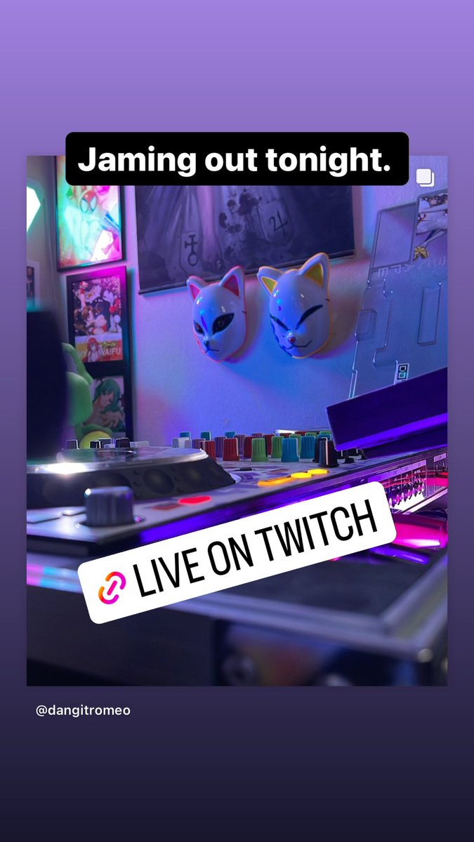DangitRomeo's tweet photo. Hey there, what am I doing? What am I playing? Find out on https://t.co/8e2QcA77AD ! Let's hang out. #twitchtv #twitchmusic #twitchstreamer #serato #pioneerdj https://t.co/jYVaE3AKYo