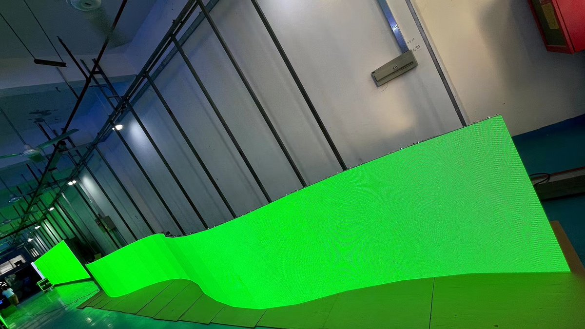 HangelTech's tweet image. Hangel LED Screen Factory 
Outdoor P3.91 rental LED display 
500x1000mm F cabinet panel - 96pcs 
Supporting flat, concave, convex splicing 
talk to Whatsapp +86-15112310918 for more details 
#HangelLED #RentalLED #FIIIL