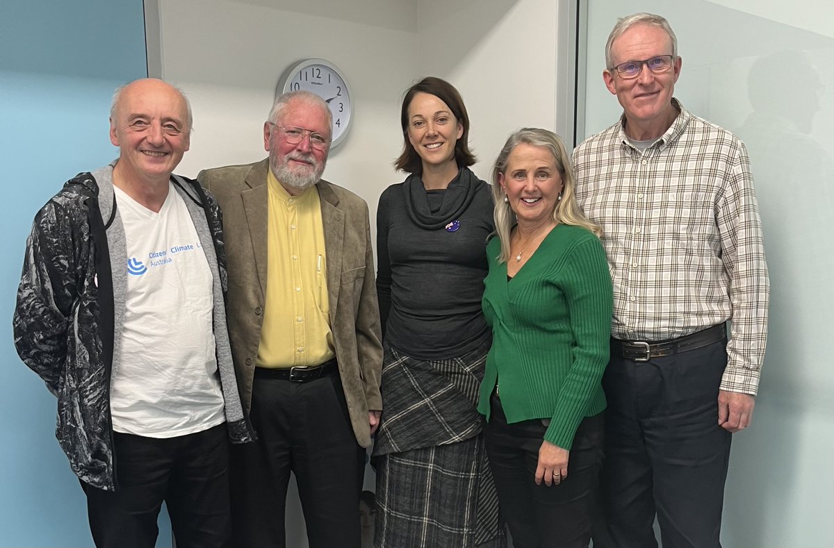 Thanks @SophieScamps for meeting with Mackellar members this week to discuss #climatedividend - an essential policy solution for AU to meet its emissions reduction targets.