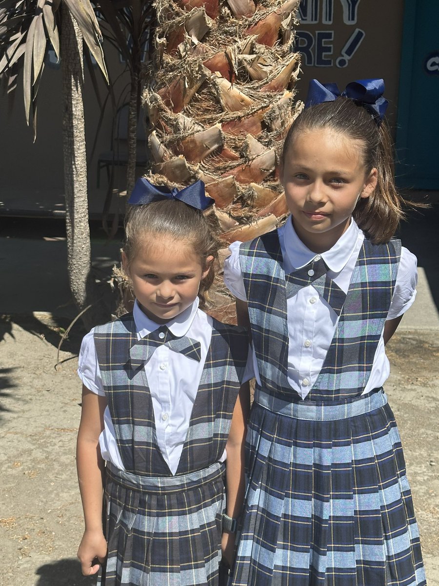Da_RealDwalk's tweet photo. First day of school vibes! #CUSD #mcnairrockets #missionpossible https://t.co/quTr2QZWmm