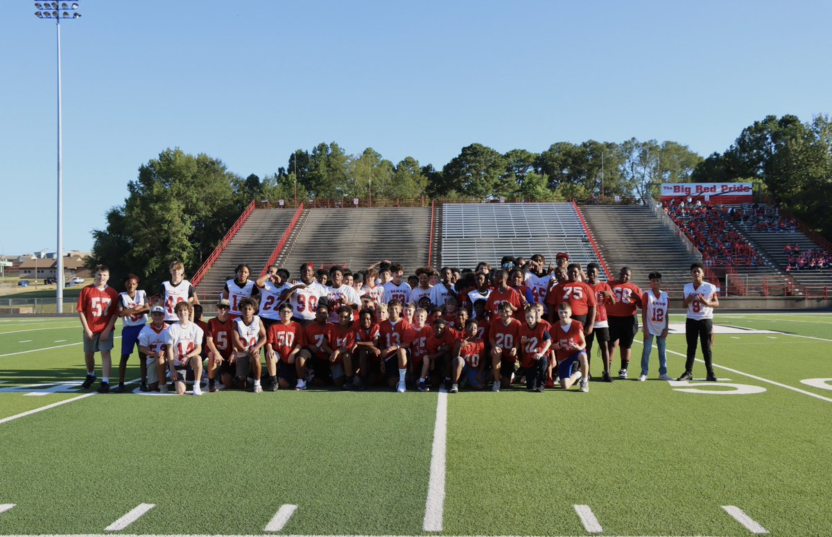 We would like to thank everyone for coming out to support our athletes tonight! 🤘🏽